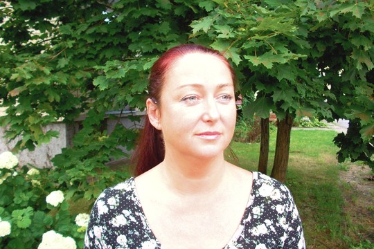 Ištekėjusią moterį vyras išleidžia į šokius „Kam per trisdešimt“