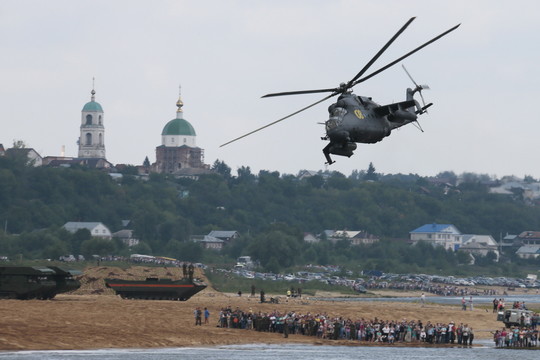 Tragedija netoli Maskvos: susidūrė sraigtasparnis ir hidroplanas
