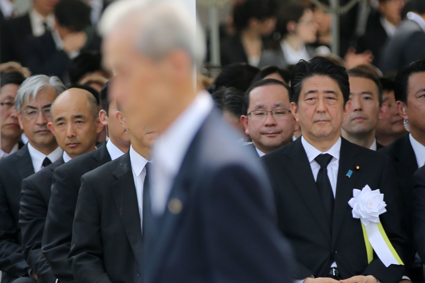 Sh. Abe (dešinėje) savo kalboje ketina viešai atsiprašyti.
