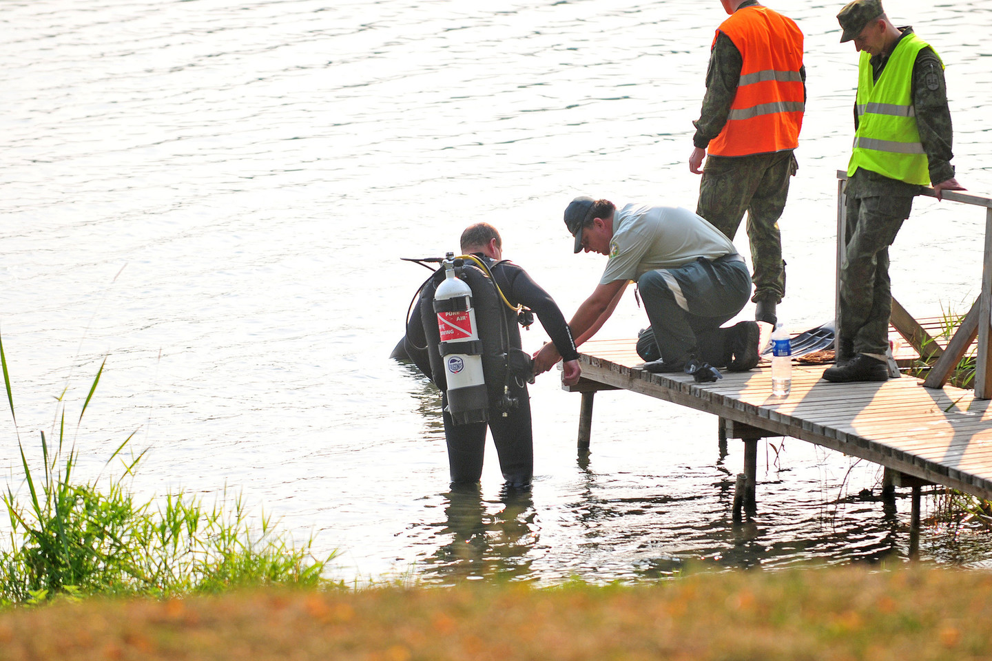 Trakuose ketvirtadienį buvo tęsiama išvakarėse pradėta Totoriškių ežero išminavimo operacija.<br>A.Vaitkevičiaus nuotr.