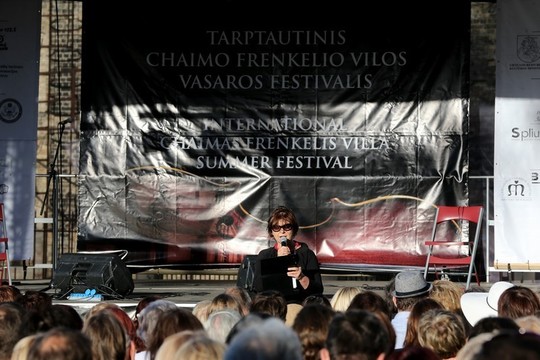 Ch.Frenkelio vilos vasaros festivalyje skambėjo ilgesingos fado dainos, kurias atliko M.Pedro.<br>R.Parafinavičiaus nuotr.