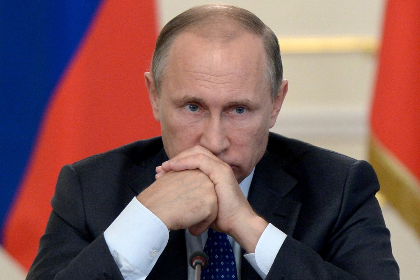 „Aš manau, kad rusai ir ukrainiečiai – tai apskritai viena tauta“, – sakė V.Putinas.