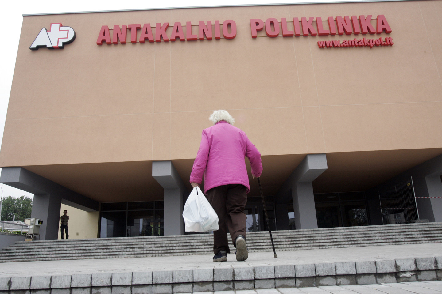 Vilniuje nepilnametį automobiliu kliudęs vairuotojas pats jį nuvežė į Antakalnio polikliniką.