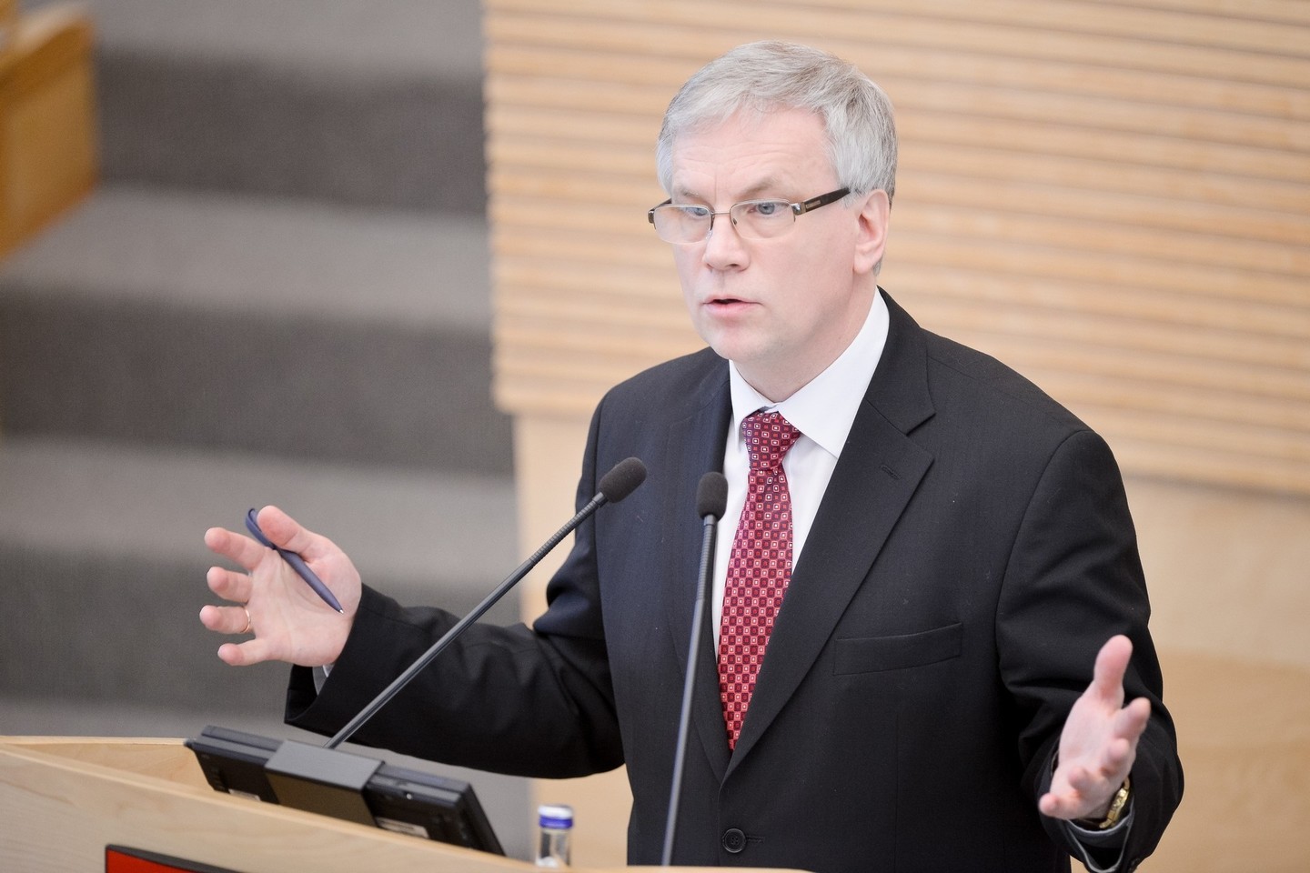 Pasak R.Šadžiauso, Europos stabilumo mechanizmo finansinės pagalbos skyrimas Graikijai iš Lietuvos nepareikalaus papildomų lėšų ir nepaveiks Lietuvos įmokų į ESM grafiko