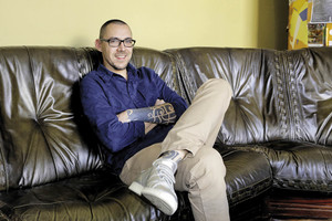 Žinomas vizažistas A. Juodiškis: „Varnos sparno antakiams – ne“