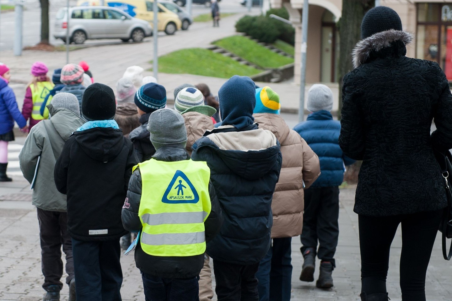 Neatsargus vaikų elgesys gatvėje – tėvų, kitų šeimos narių ar kitų neatsakingų eismo dalyvių elgesio atspindys.