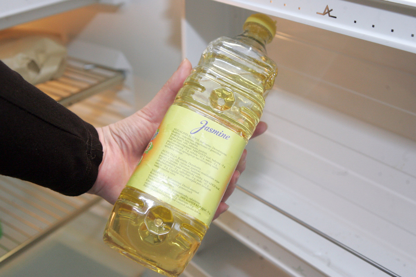 Siūloma įteisinti, kad maisto produktai, kuriuose yra genetiškai modifikuotų organizmų, būtų ženklinami įspėjamuoju užrašu apie genetiškai modifikuotų organizmų neaiškų ir neištirtą poveikį žmogaus sveikatai.