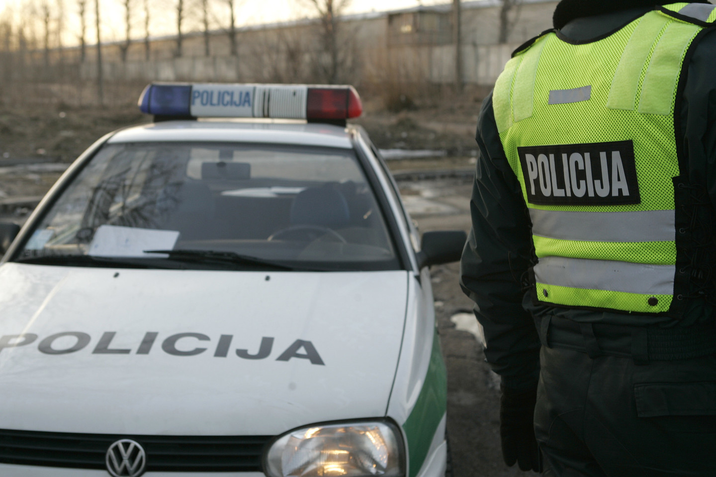 Pareigūnas dėl galvos, veido ir peties sumušimų gydomas ambulatoriškai.