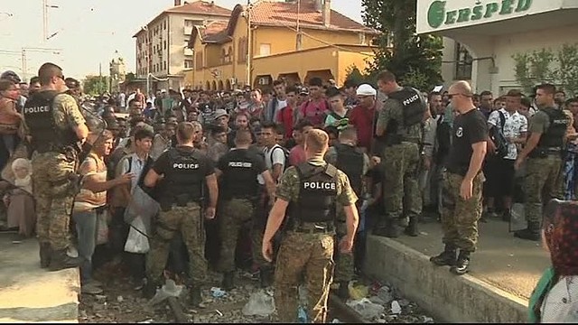 Dėl pabėgėlių srauto Makedonijoje paskelbta nepaprastoji padėtis