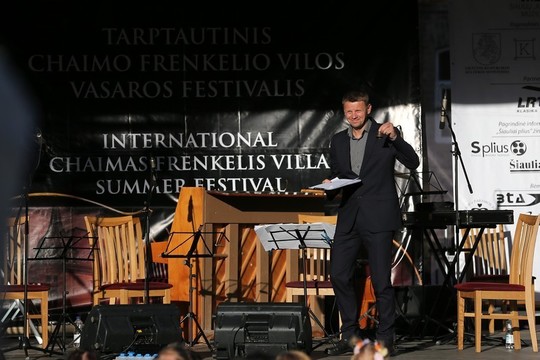Ch.Frenkelio vilos vasaros festivalio publika tapo R.Kazlo režisuotų spektaklių premjeros liudytojais.<br>R.Parafinavičiaus nuotr.