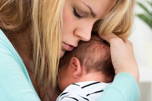 Neišnešiotą kūdikį pagimdžiusi moteris pyksta ant viso pasaulio