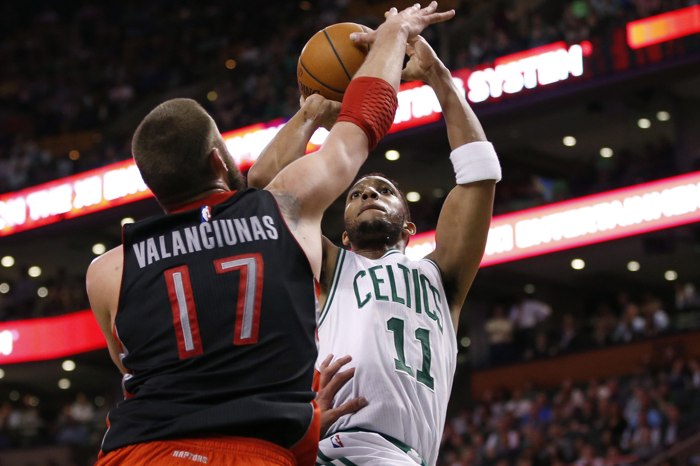 J.Valančiūnas teigė, kad NBA sezonui gerai pasiruoš Lietuvos rinktinėje.