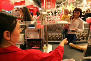 Pirkėją nustebino kasininko elgesys darbo vietoje