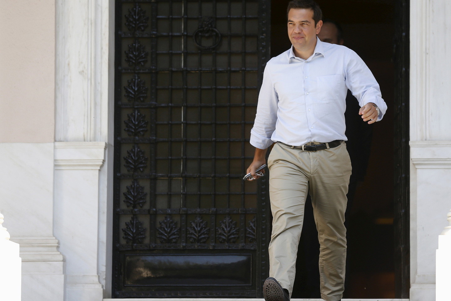 Sausio mėnesį pergalingai į Graikijos premjero postą įžengęs A.Tsipras jau traukiasi.<br>„Reuters“/“Scanpix“ nuotr.