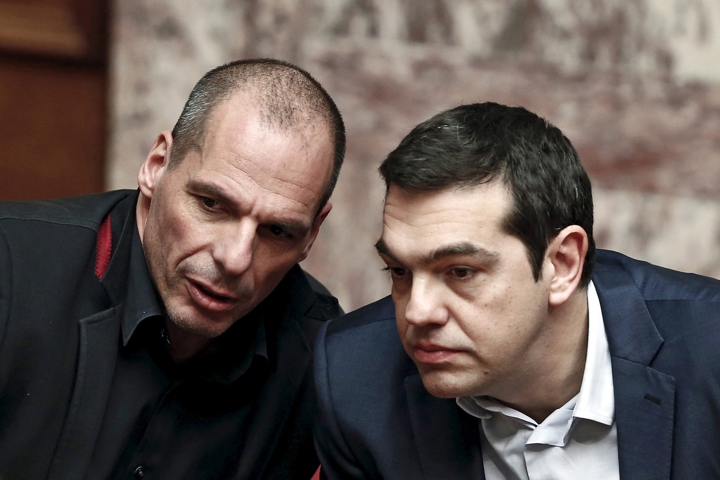 Ištikimas A.Tsipro bendražygis finansų ministras Y.Varoufakis pasitraukė jau liepos mėnesį.<br>„Reuters“/“Scanpix“ nuotr.
