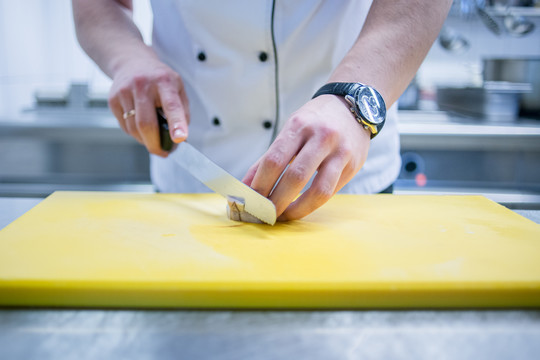 Išeitis yra ir neturintiems kvalifikacijos