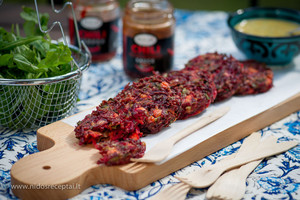 Hitas nuo pirmojo kąsnio: raudonųjų ryžių ir burokėlių paplotėliai