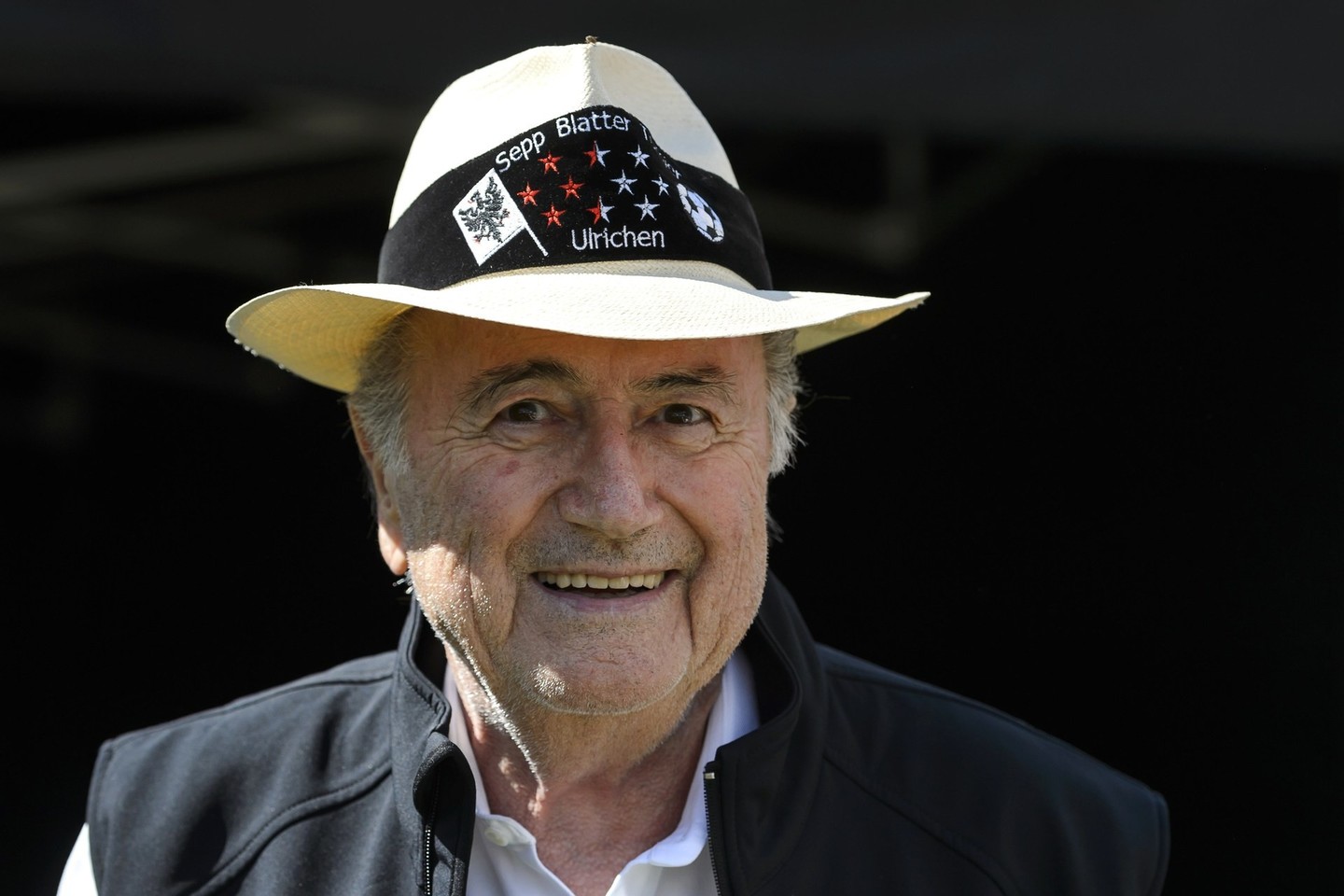 S.Blatteris toliau laikosi savo pozicijos.