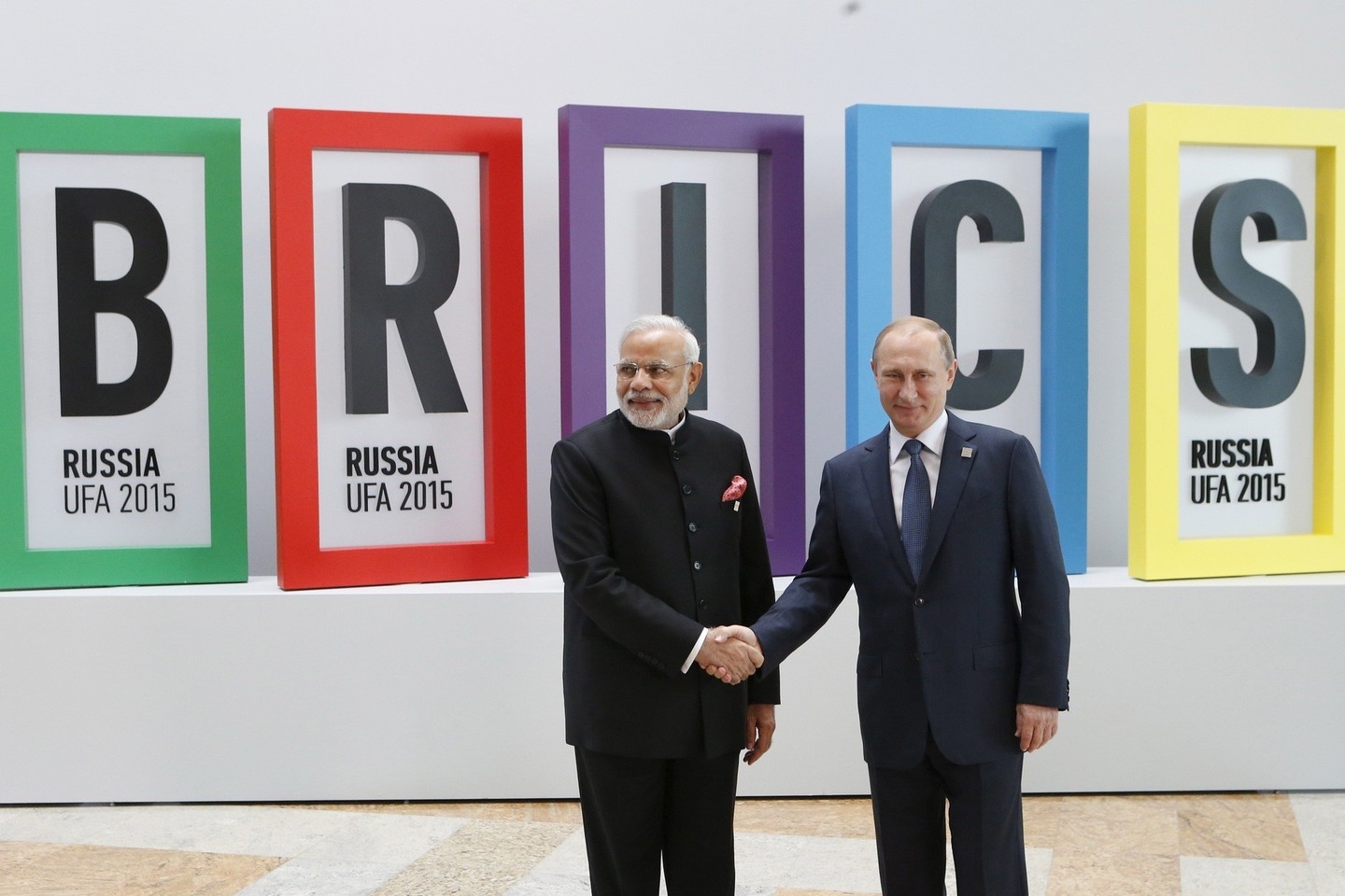 Vladimiras Putinas ir Indijos premjeras Narendra Modi.<br>AFP/“Scanpix“ nuotr.
