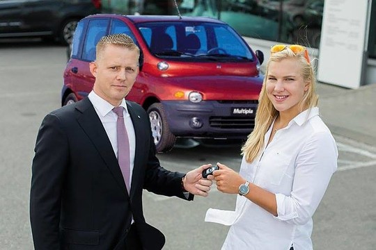 Internautai Rūtai Meilutytei vietoje BMW išrinko kitą automobilį
