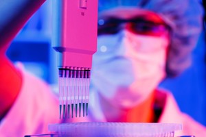 Lūžis vėžio gydyme: vėžines ląsteles pavertė sveikomis