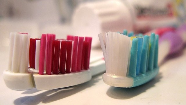 Rusijos gyventojai gali nebeturėti kuo išsivalyti dantų