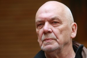 Apie ką šiandien pasakoja „negyvai užkutenti“ angelai?