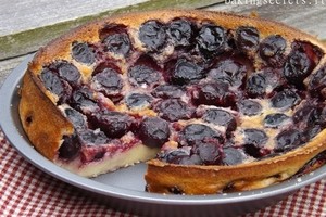 Klasikinis prancūziškas desertas su vyšniomis