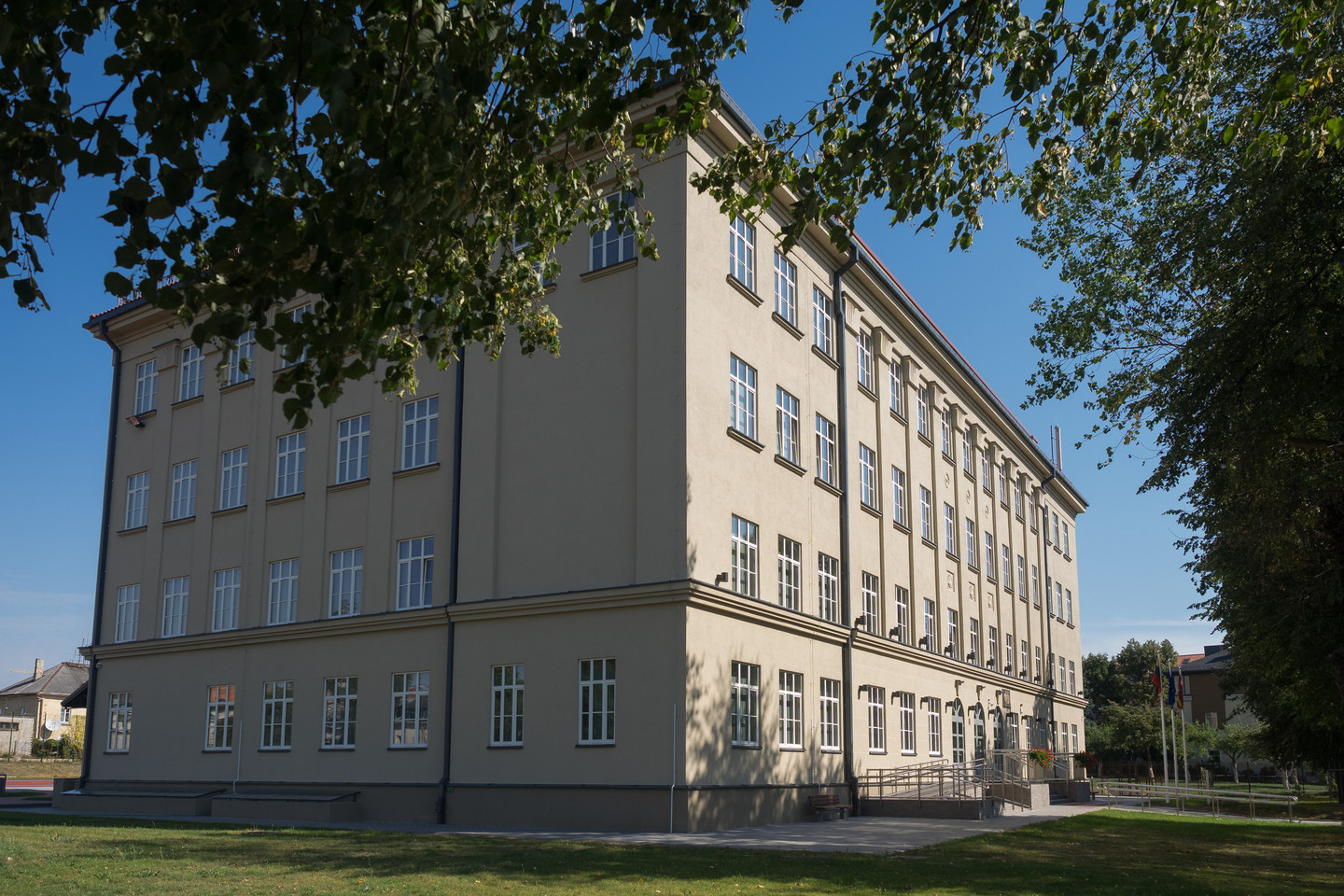 Sąmatinė gimnazijos rekonstrukcijos vertė buvo 11 mln. litų.<br>V.Ščiavinsko nuotr.