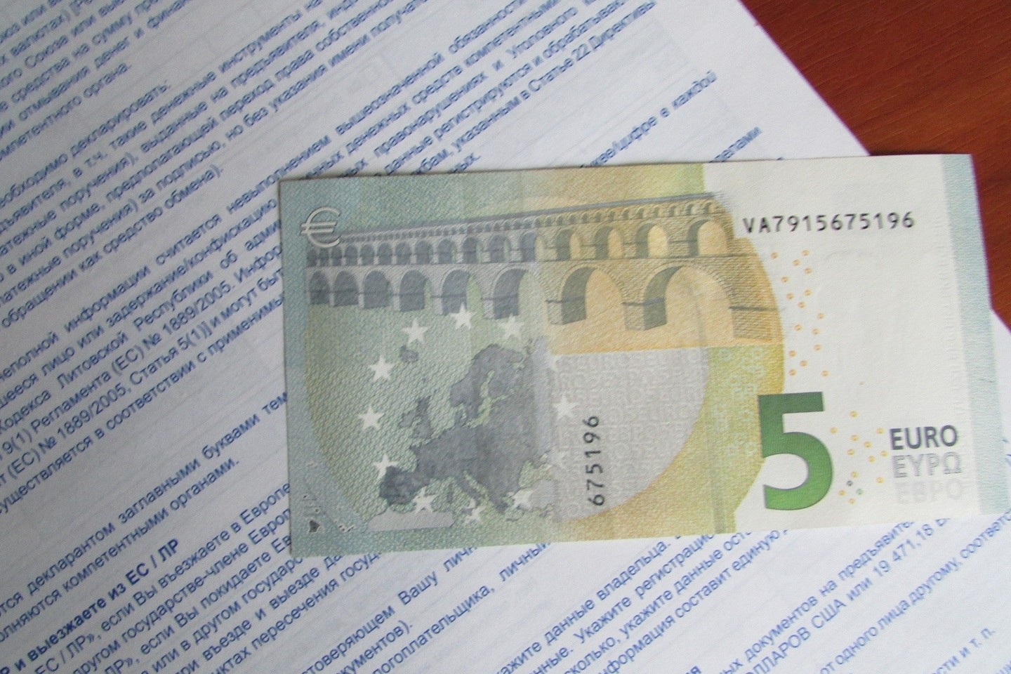 Neteisėtais atlygiais muitinės pareigūnai nesusigundė.