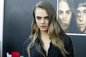 C. Delevingne prabilo apie motiną narkomanę ir norą nusižudyti