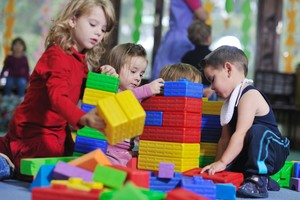 Nuvedė vaikus į prekybos centro žaidimų kambarį ir pasišlykštėjo