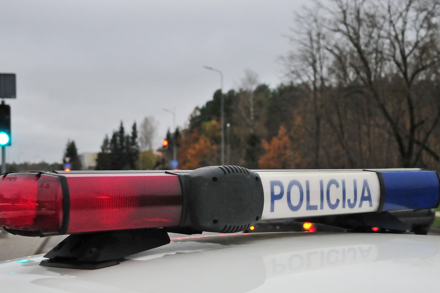 Avarijos aplinkybes aiškinasi policija.