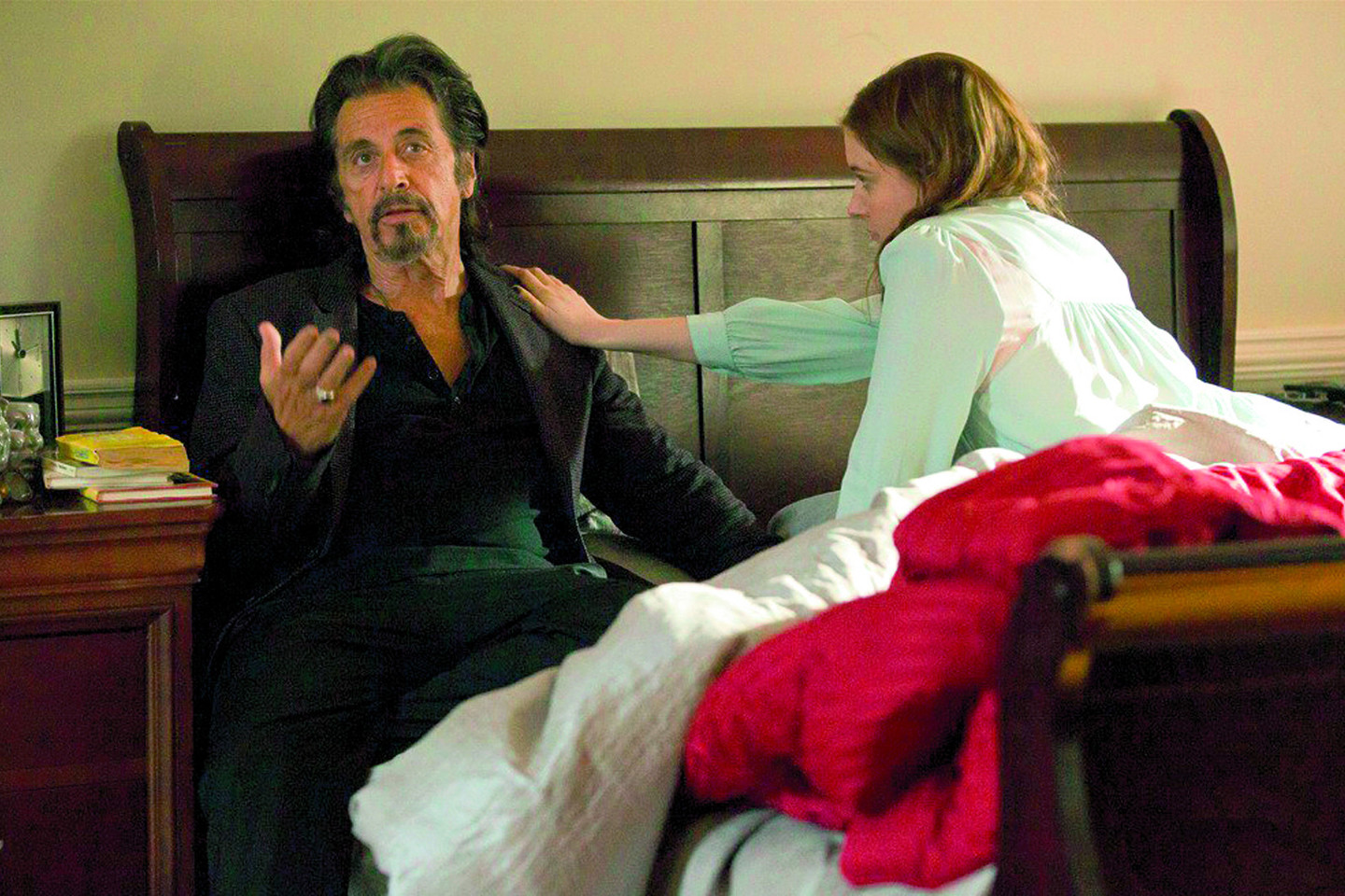 Komiškoje dramoje „Septintas veiksmas“ A.Pacino herojus – senstanti žvaigždė, bandanti susigrąžinti tai, ką prarado dėl pašėlusio gyvenimo būdo.