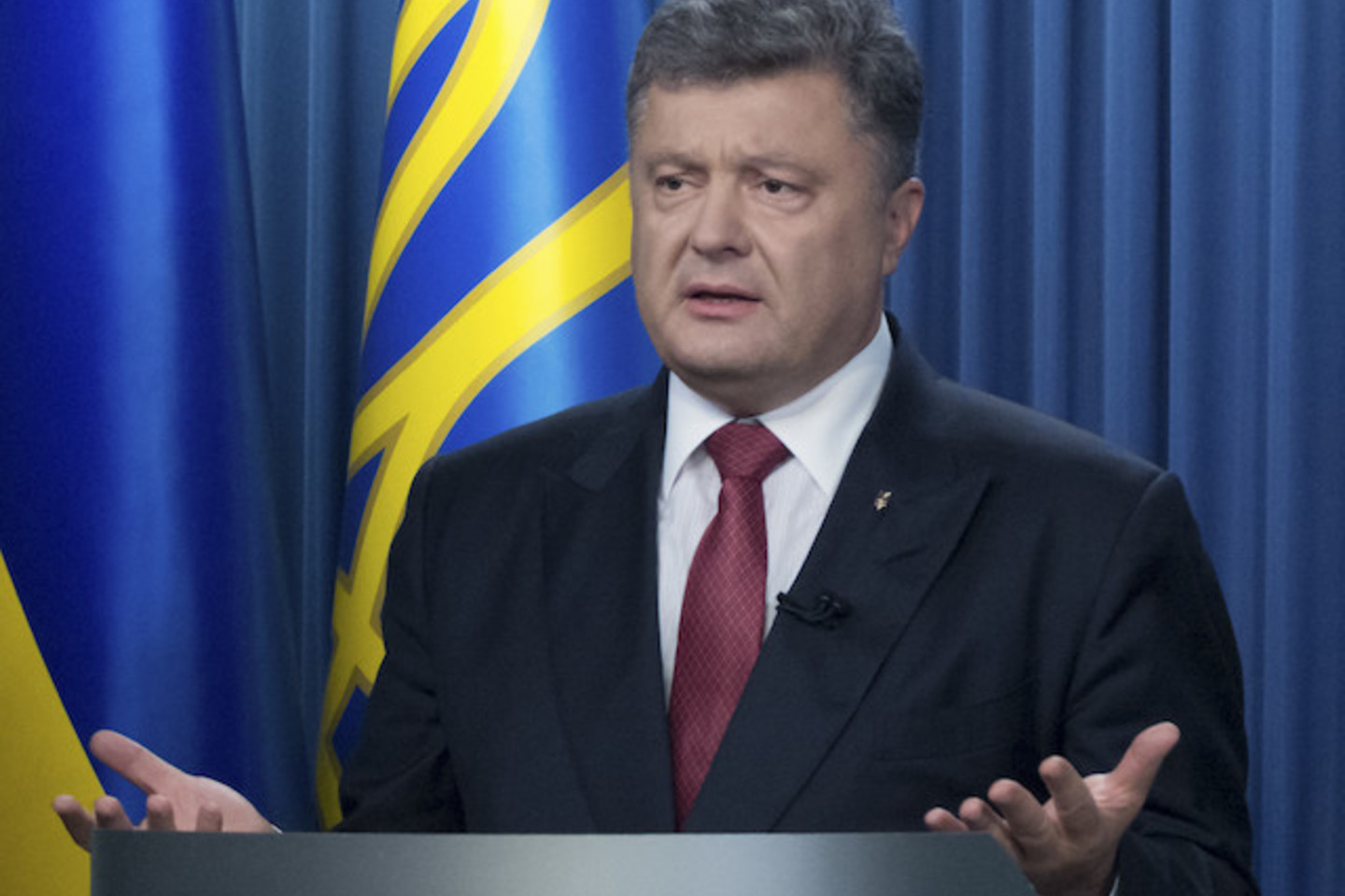 P. Porošenka ragina „laisvojo pasaulio tautas“ stoti prieš „Rusijos agresiją“ Ukrainoje.