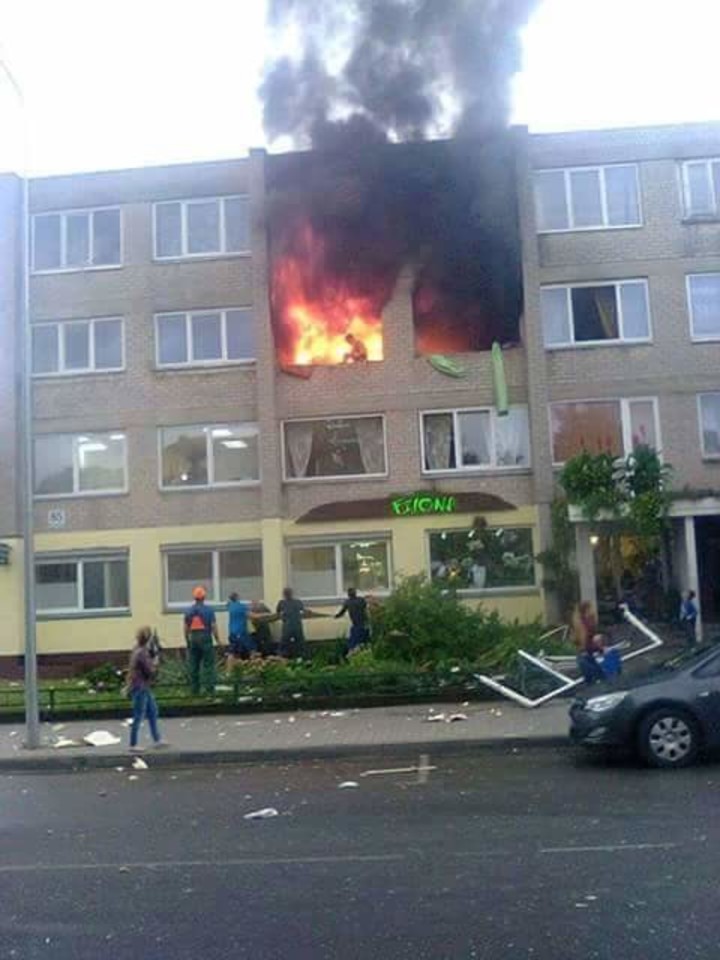 Tauragėje sprogo butas bendrabutyje, žuvo žmogus.