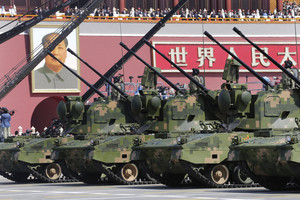 Kinija demonstruoja karinius pajėgumus, bet kalba apie taiką