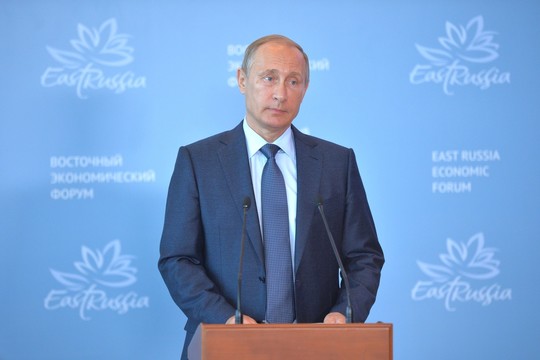 Putinas pasmerkė „tragiškus“ susirėmimus Kijeve