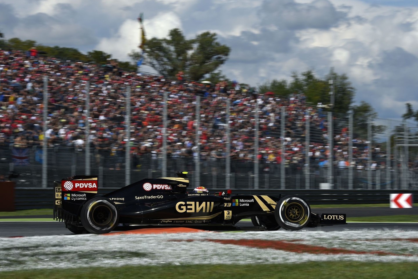 Italijos GP kvalifikacijoje – „Mercedes“ ir „Ferrari“ dvikova.<br>AFP/Scanpix nuotr.