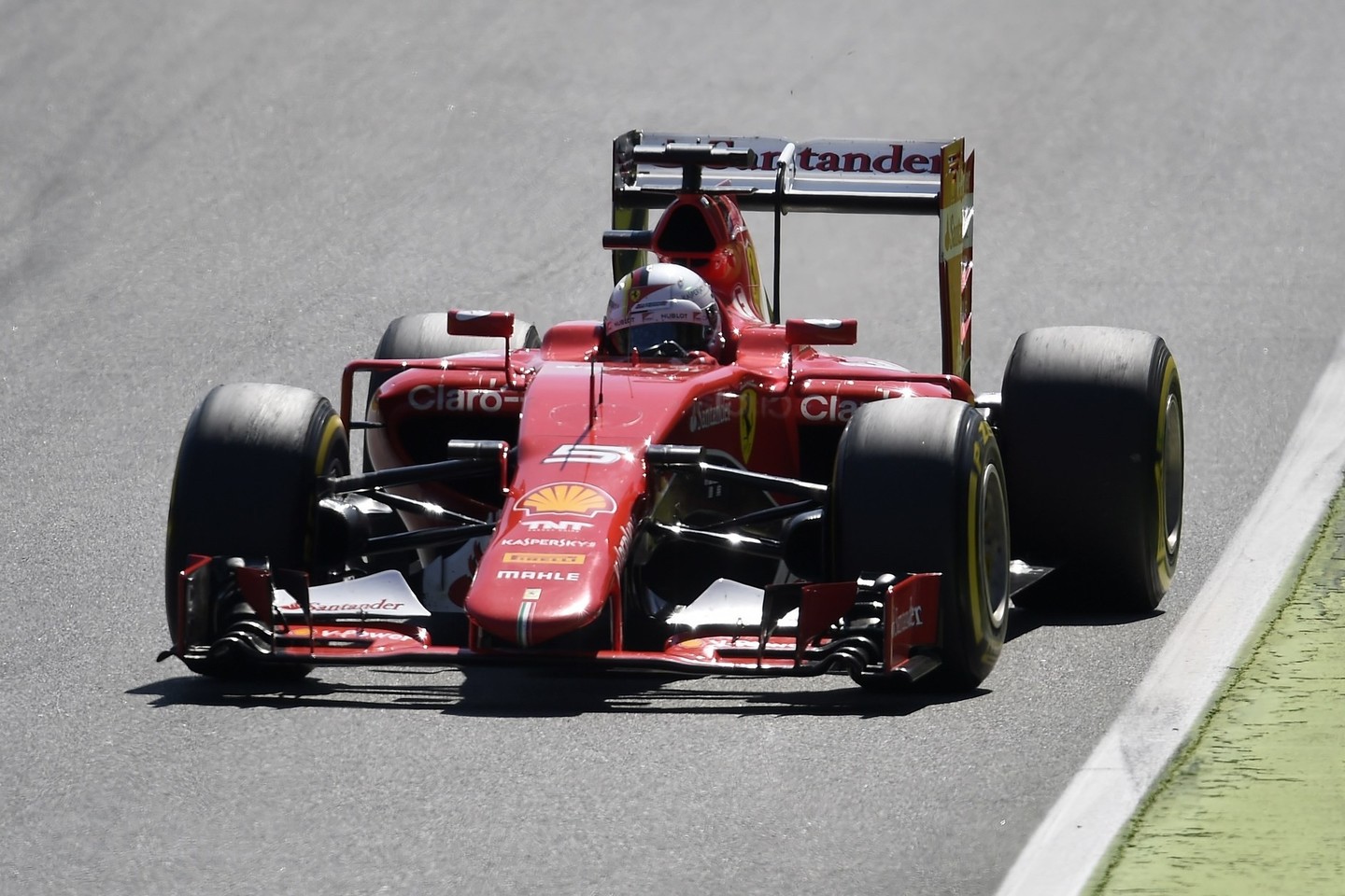 Monzos trasoje prasidėjo „Formulės-1“ lenktynės.<br>AFP nuotr.