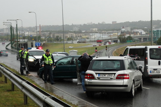 Kaune susidūrė trijų moterų automobiliai