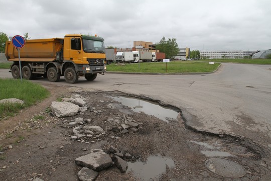 Kauno duobės pritraukė ir sukčių asfaltuotojų grupuotę