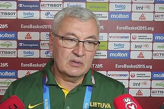 J. Kazlauskas: „Valančiūnas parodė, kas karalius 3 sek. zonoje“