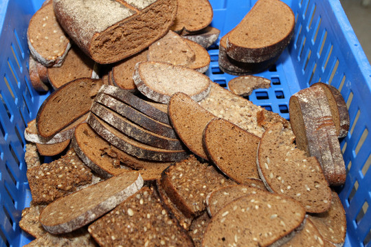 Dietologė: kodėl geriau valgyti vakarykštę duoną