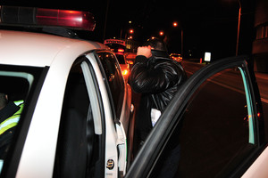 Naktinis reidas: beteisiai vairuotojai ir išgėrusios vairuotojos