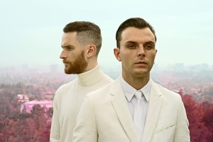 Į Vilnių kitų metų pavasarį sugrįš stilingieji britai „Hurts“