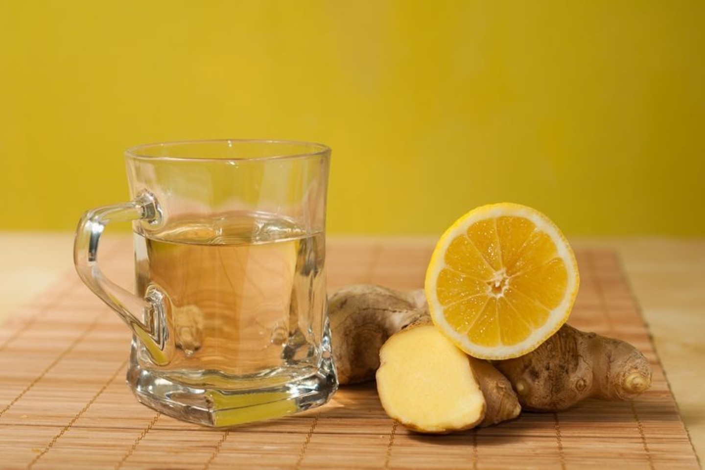 Imbieras malšina pykinimą, o citrina – geriausias vaistas kepenims, kurios jums linksminantis aktyviai dirbo.<br>123rf nuotr.