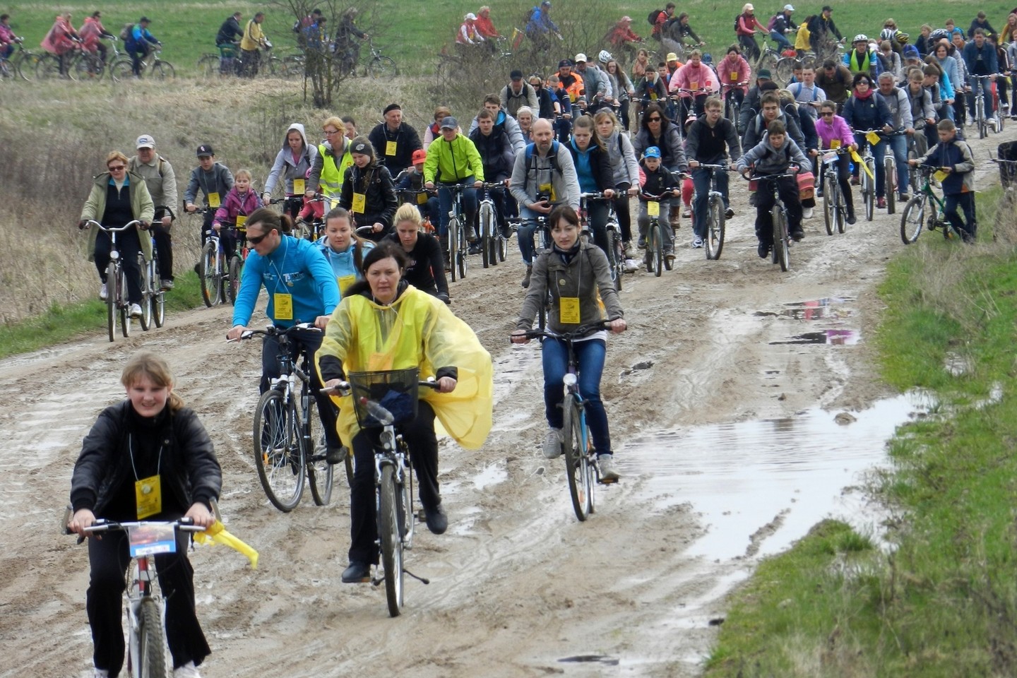 Vilkaviškio bendruomenės organizuojami dviračių žygiai sutraukia dalyvių ir iš atokesnių Lietuvos miestų.<br>Bendruomenės nuotr.