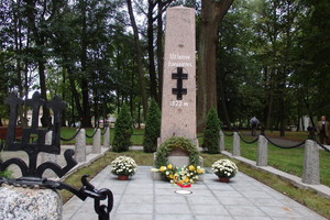 90 metų atlaikęs paminklas už laisvę žuvusiems – restauruotas