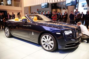 Žvilgsnis į „Rolls-Royce“ aušrą – medis, galia ir palydovai